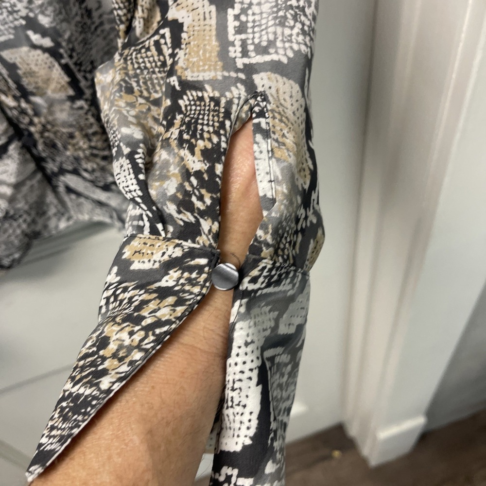 Worthington Gray and Beige Patterned Blouse 3X Lightweight - Picture 9 of 12